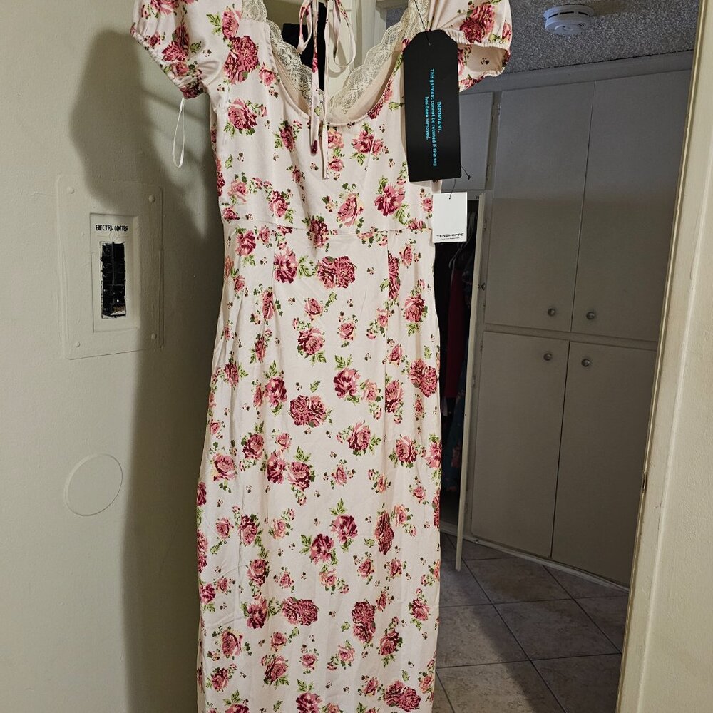 Dress - Picture 4 of 4
